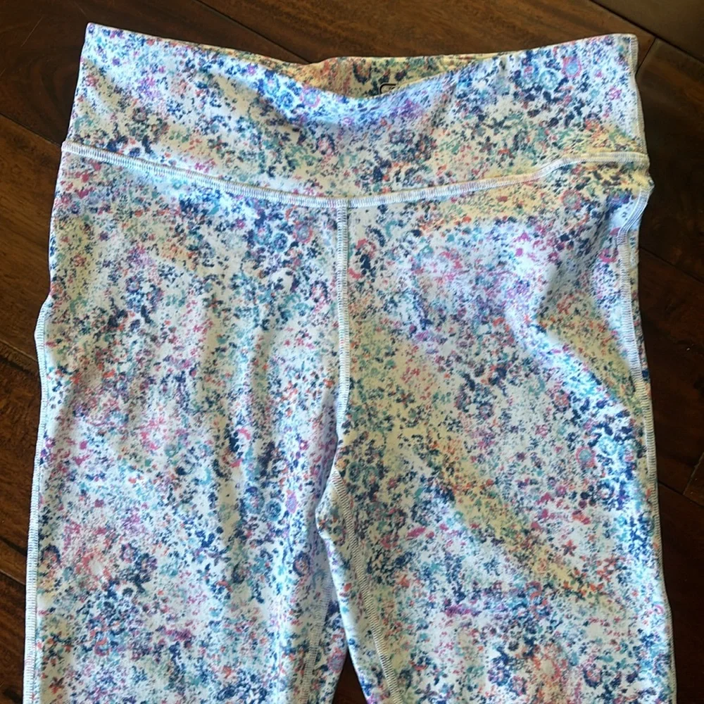 GapFit | Compression capris leggings blue tie dye - Picture 11 of 12